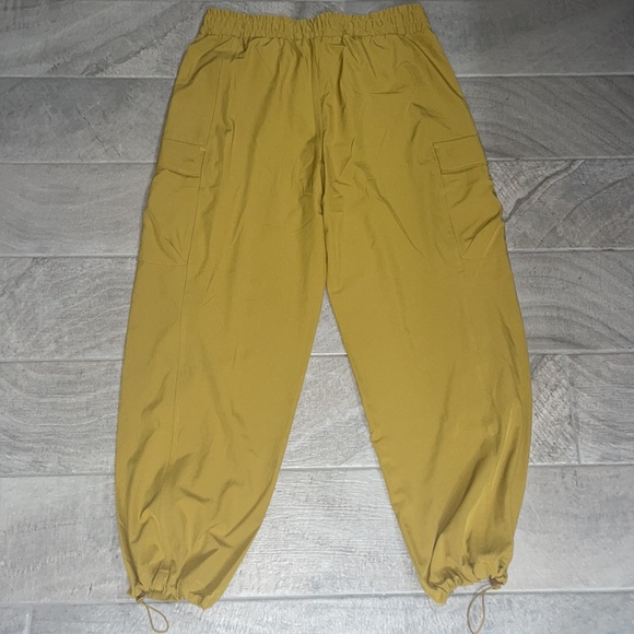 BNWOT Fabletics Eleanor Cargo Track Pant, Women’s XL - Picture 5 of 7